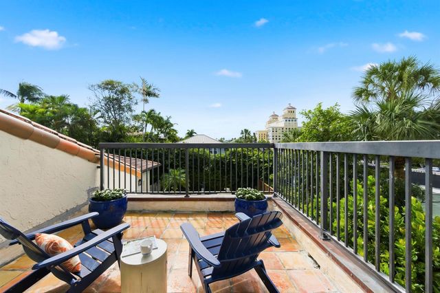 264 Everglade Avenue, Palm Beach, FL 33480