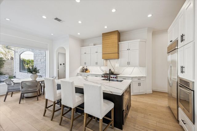 6016 Feagan Street, Houston, TX 77007