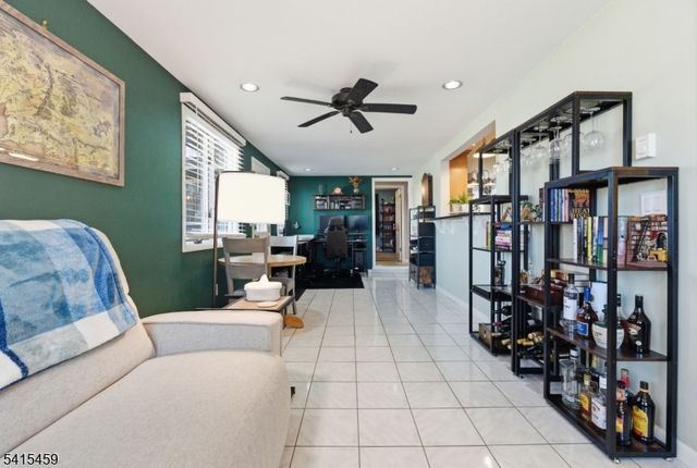 21 Monhegon Ave, Rockaway Twp., NJ 07866