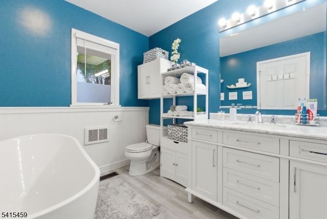 21 Monhegon Ave, Rockaway Twp., NJ 07866