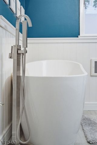 21 Monhegon Ave, Rockaway Twp., NJ 07866