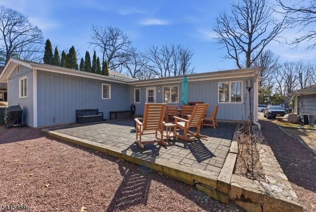 21 Monhegon Ave, Rockaway Twp., NJ 07866