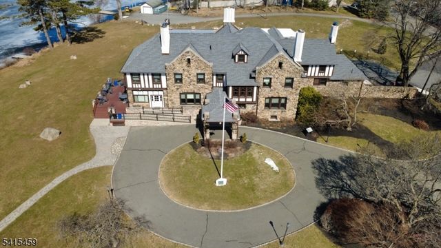 21 Monhegon Ave, Rockaway Twp., NJ 07866