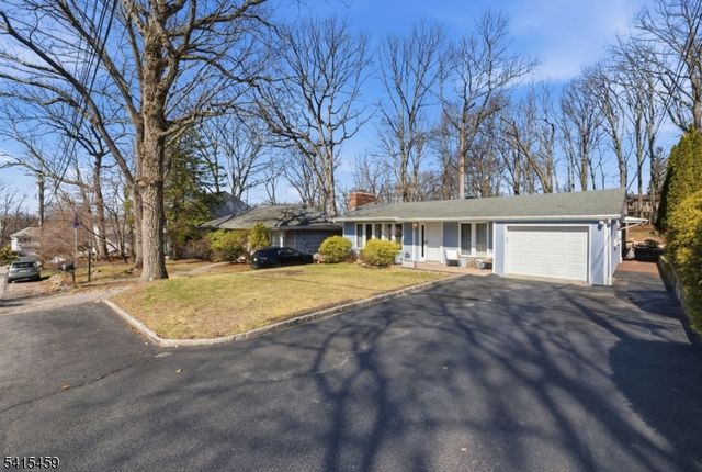 21 Monhegon Ave, Rockaway Twp., NJ 07866