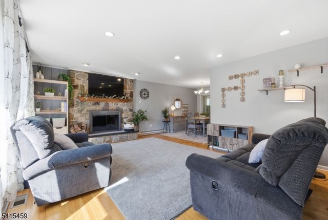 21 Monhegon Ave, Rockaway Twp., NJ 07866