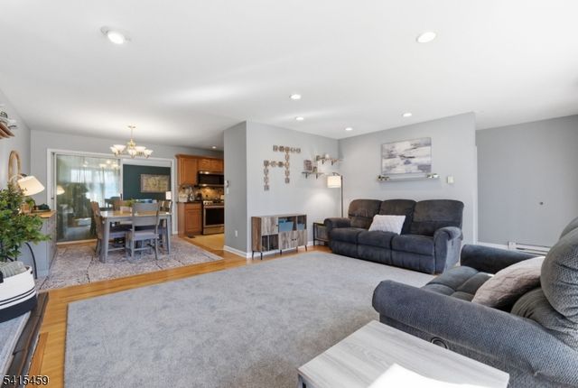 21 Monhegon Ave, Rockaway Twp., NJ 07866