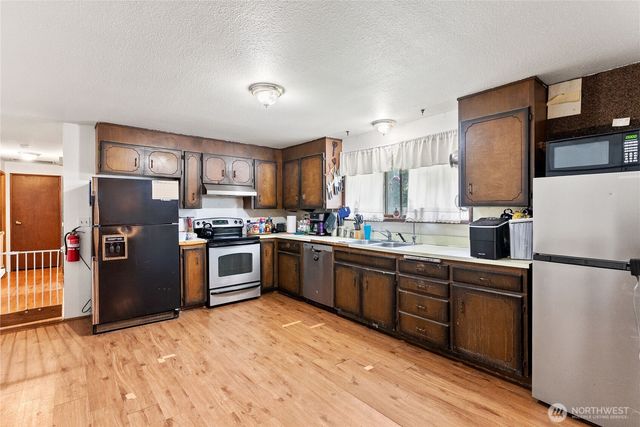 27404 93rd Ave Court E, Graham, WA 98338