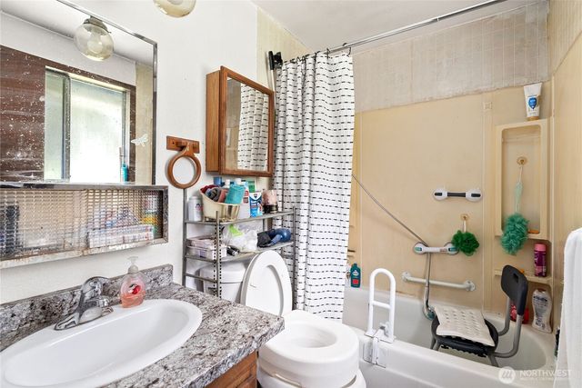 27404 93rd Ave Court E, Graham, WA 98338