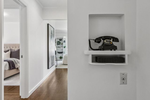 1636 Marco Polo Way, Burlingame, CA 94010