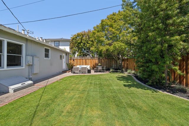1636 Marco Polo Way, Burlingame, CA 94010