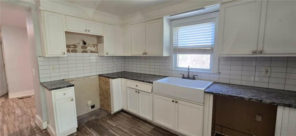 Image 9 of property listing at 2700 Head Road SW, Atlanta, GA 30311