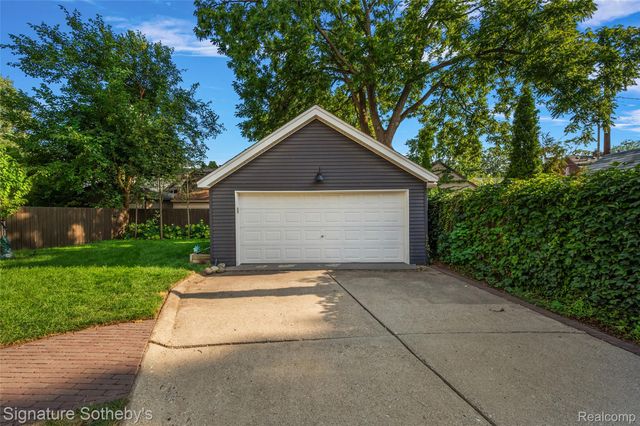 291 W Drayton Street, Ferndale, MI 48220
