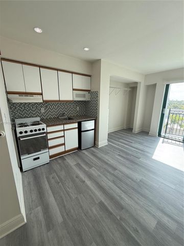 5787 SW 72nd St 5787, South Miami, FL 33143