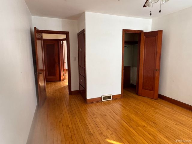 242 Hill Street, Ishpeming, MI 49849