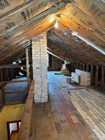 242 Hill Street, Ishpeming, MI 49849