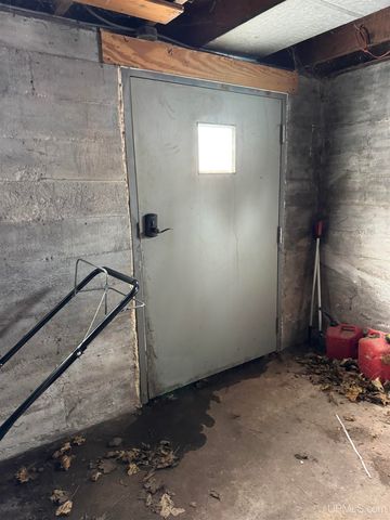 242 Hill Street, Ishpeming, MI 49849