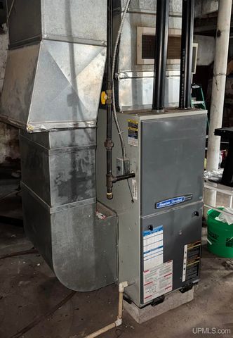 242 Hill Street, Ishpeming, MI 49849