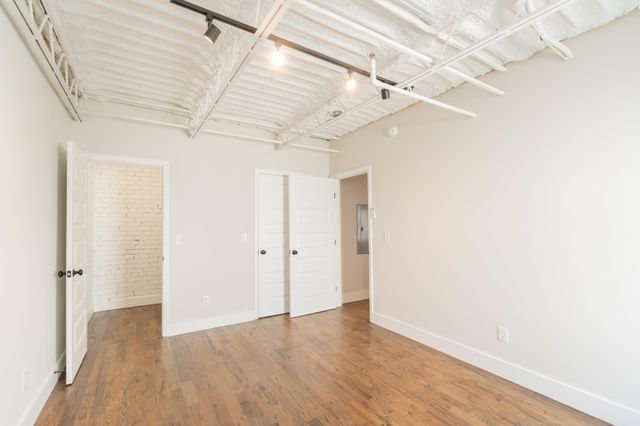 614 E Main St # 204, Chattanooga, TN 37408