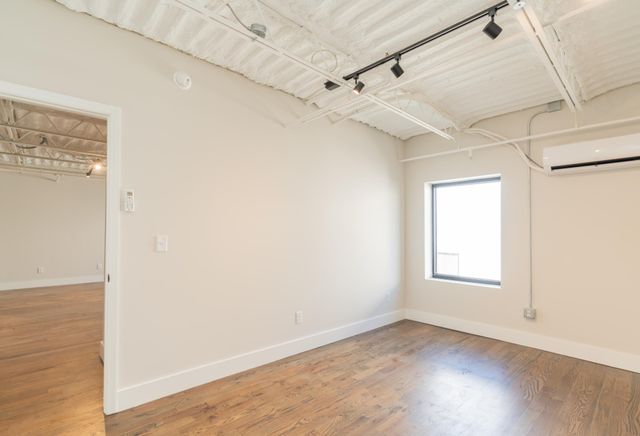 614 E Main St # 204, Chattanooga, TN 37408