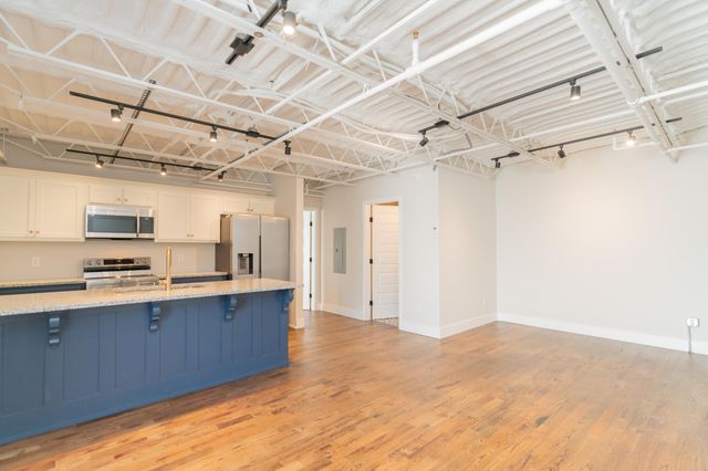 614 E Main St # 204, Chattanooga, TN 37408