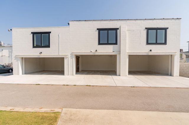 614 E Main St # 204, Chattanooga, TN 37408