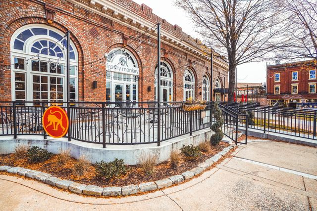 614 E Main St # 204, Chattanooga, TN 37408