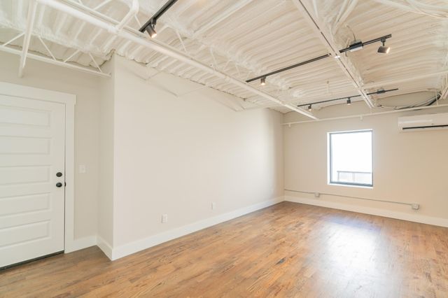 614 E Main St # 204, Chattanooga, TN 37408