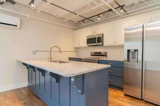 614 E Main St # 204, Chattanooga, TN 37408