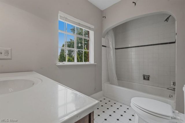 2009 20th Street, Parkersburg, WV 26101