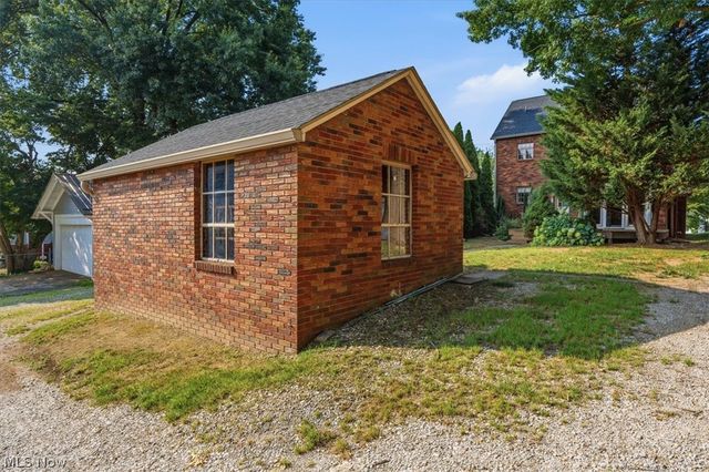 2009 20th Street, Parkersburg, WV 26101