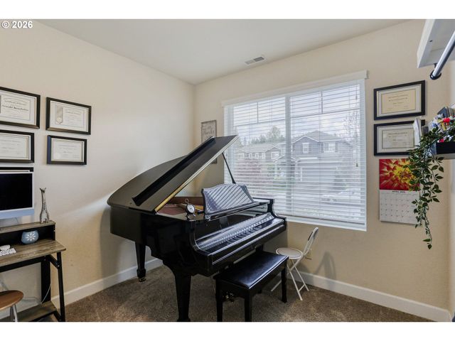 15823 Se Basalt Ct, Damascus, OR 97089