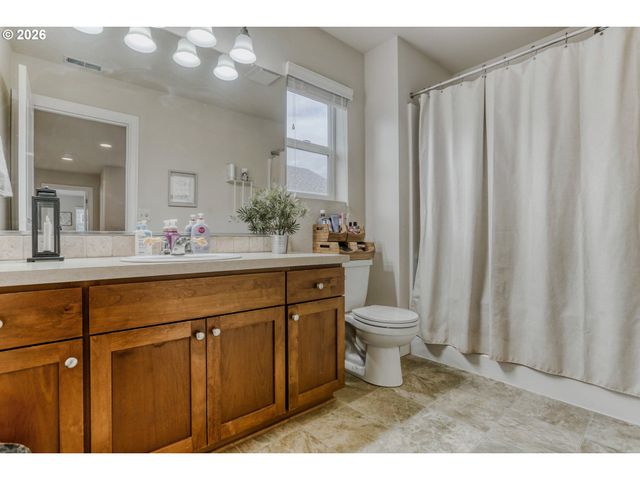 15823 Se Basalt Ct, Damascus, OR 97089