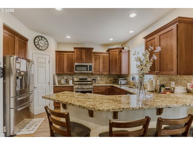 15823 Se Basalt Ct, Damascus, OR 97089