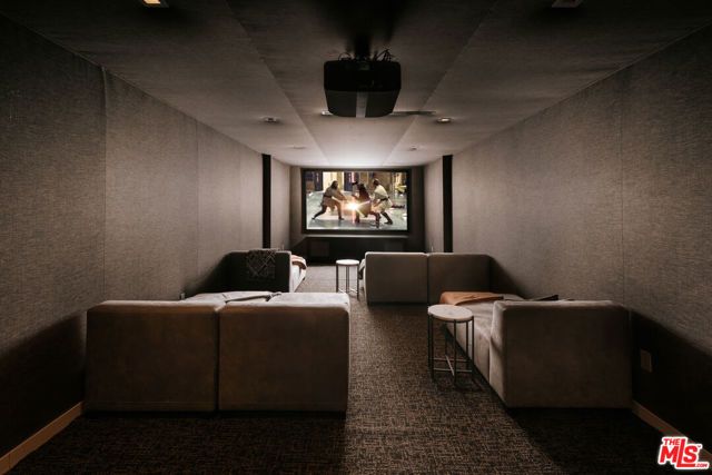 144 N Bowling Green Way, Los Angeles, CA 90049