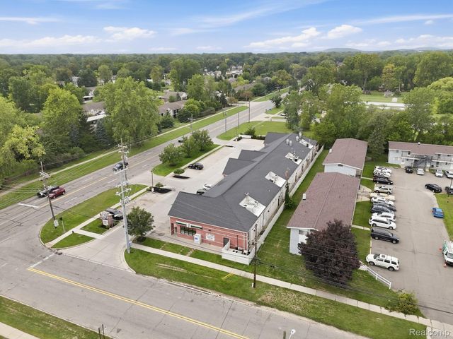 33970 Van Born Road, Wayne, MI 48184