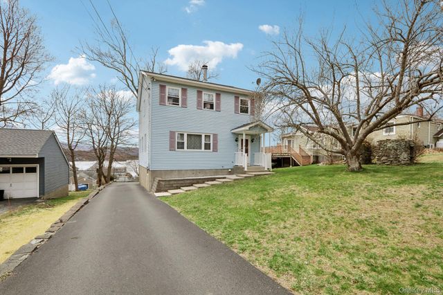 335 Oak Drive, New Windsor, NY 12553