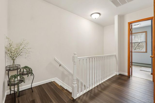 335 Oak Drive, New Windsor, NY 12553
