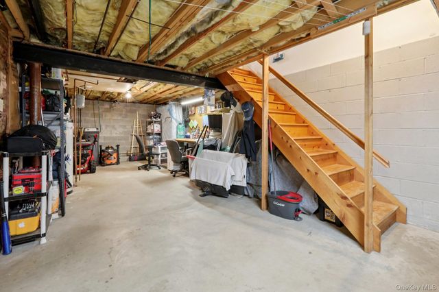 335 Oak Drive, New Windsor, NY 12553