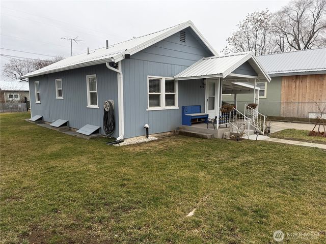 409 S Birch Street, Omak, WA 98841