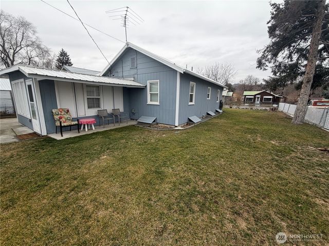 409 S Birch Street, Omak, WA 98841