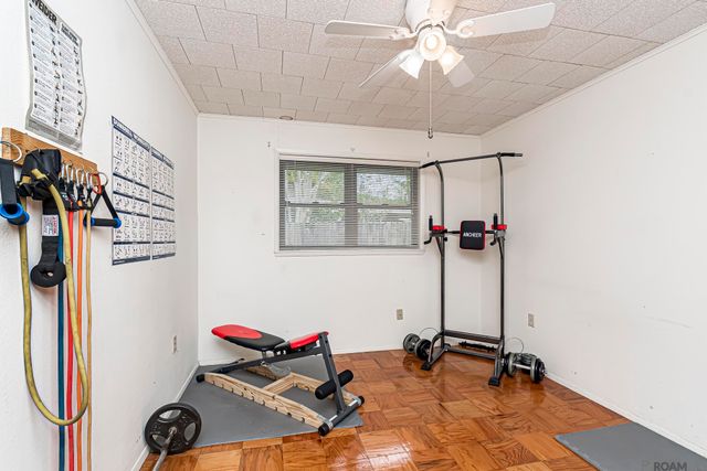 324 Highland Park Dr, Baton Rouge, LA 70808