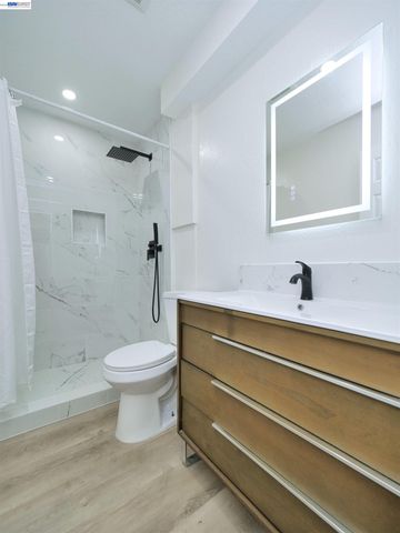 622 Alice St., Oakland, CA 94607