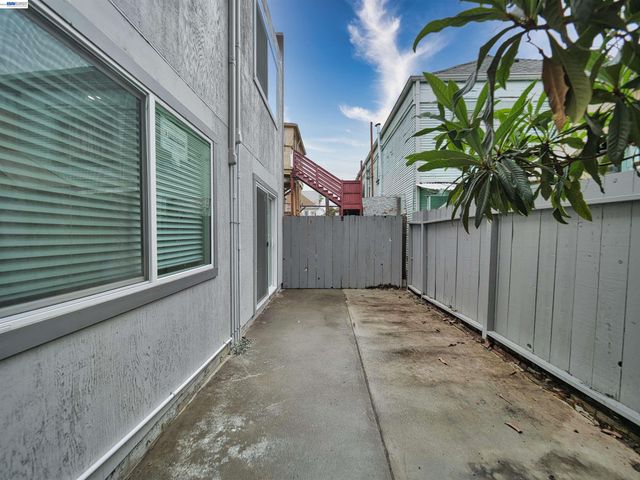 622 Alice St., Oakland, CA 94607