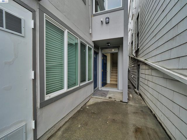 622 Alice St., Oakland, CA 94607