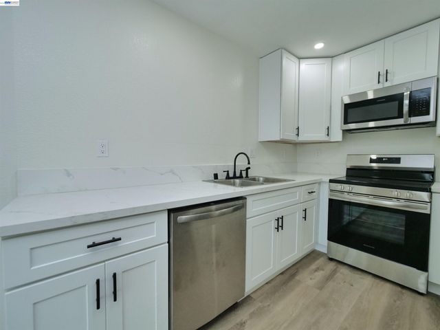 622 Alice St., Oakland, CA 94607