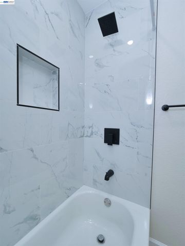 622 Alice St., Oakland, CA 94607