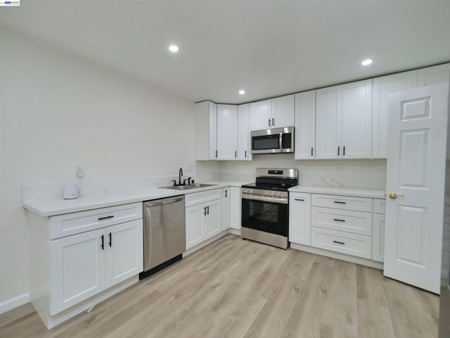 622 Alice St., Oakland, CA 94607