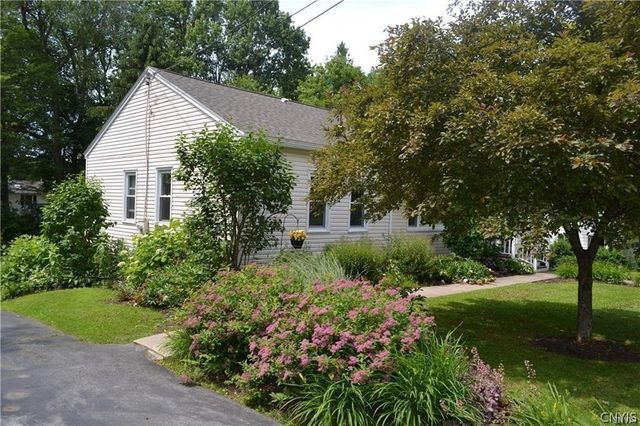 18 East Austin Street, Skaneateles, NY 13152