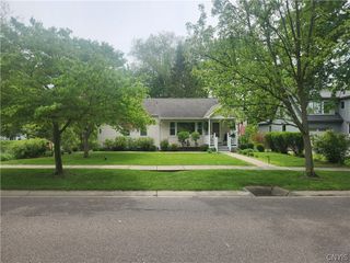 18 East Austin Street, Skaneateles, NY 13152
