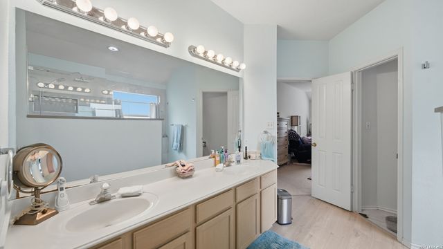 15402 Fall Place, San Antonio, TX 78247